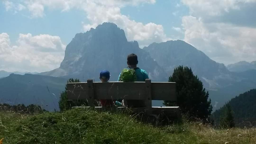 Garni Hotel Iris Selva di Val Gardena Zewnętrze zdjęcie