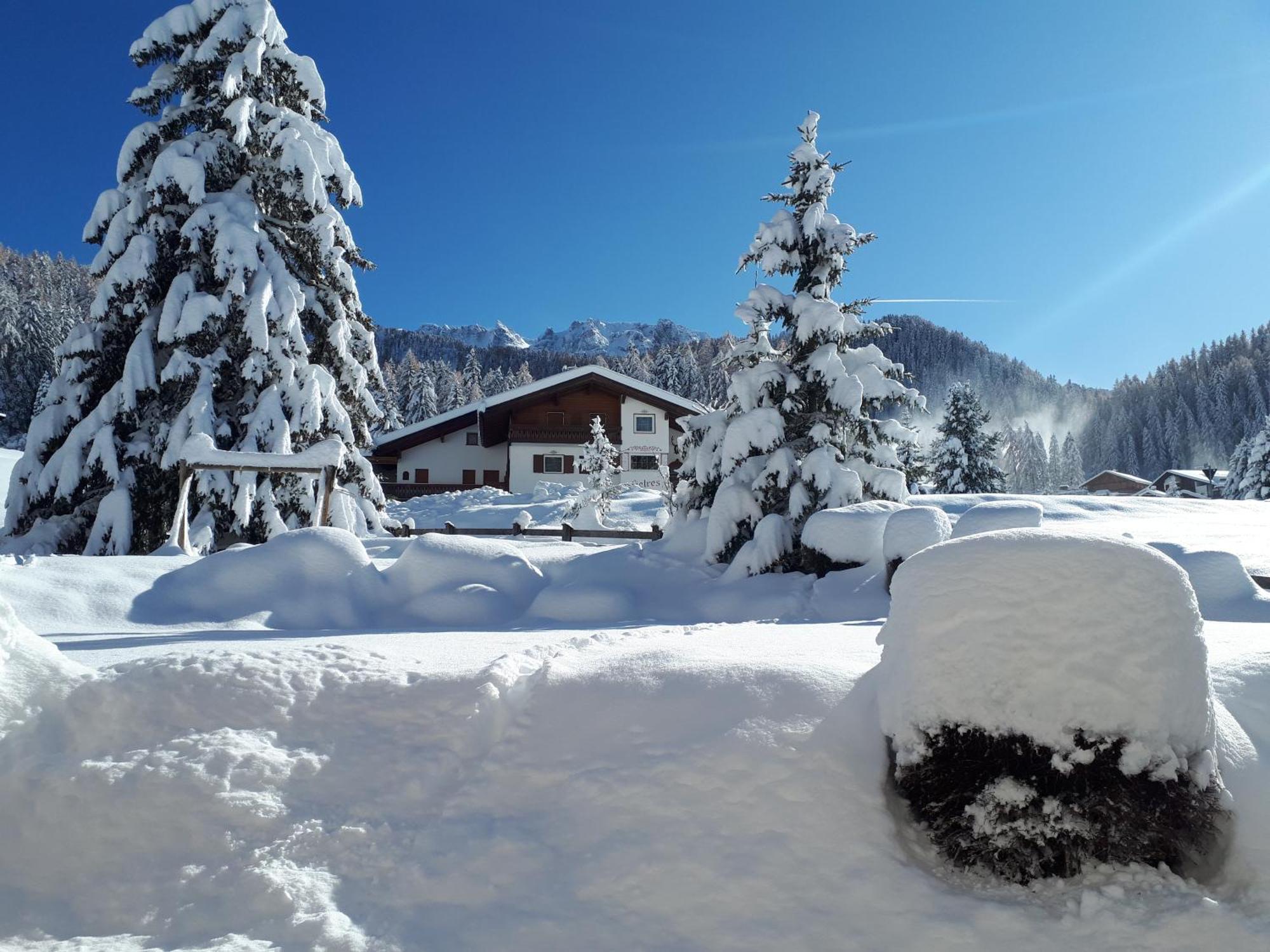 Garni Hotel Iris Selva di Val Gardena Zewnętrze zdjęcie