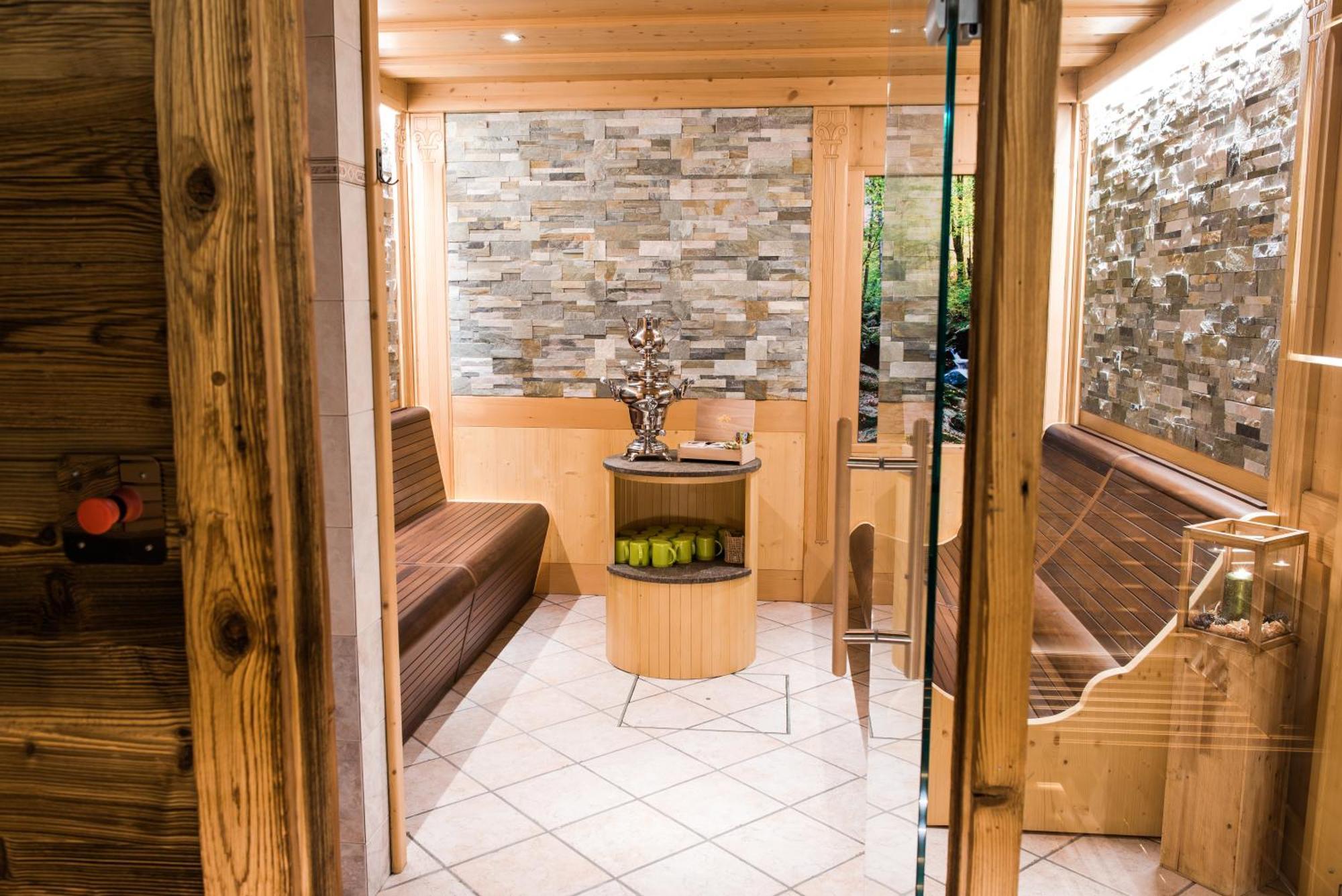 Garni Hotel Iris Selva di Val Gardena Zewnętrze zdjęcie