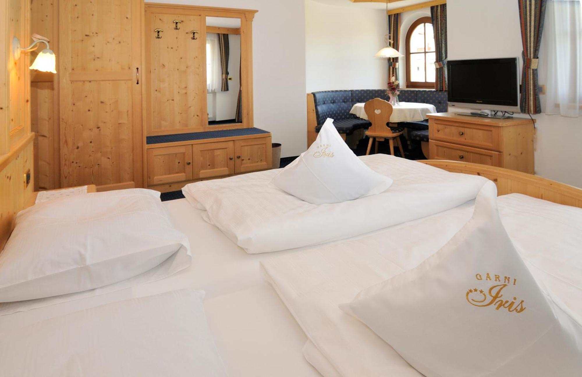 Garni Hotel Iris Selva di Val Gardena Zewnętrze zdjęcie