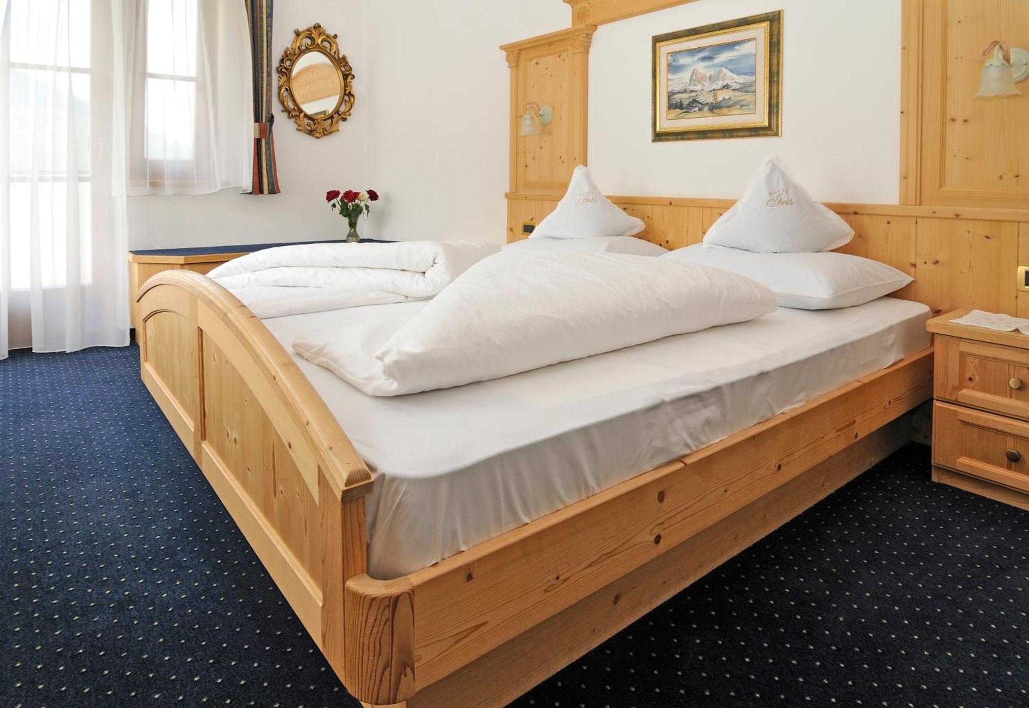 Garni Hotel Iris Selva di Val Gardena Zewnętrze zdjęcie
