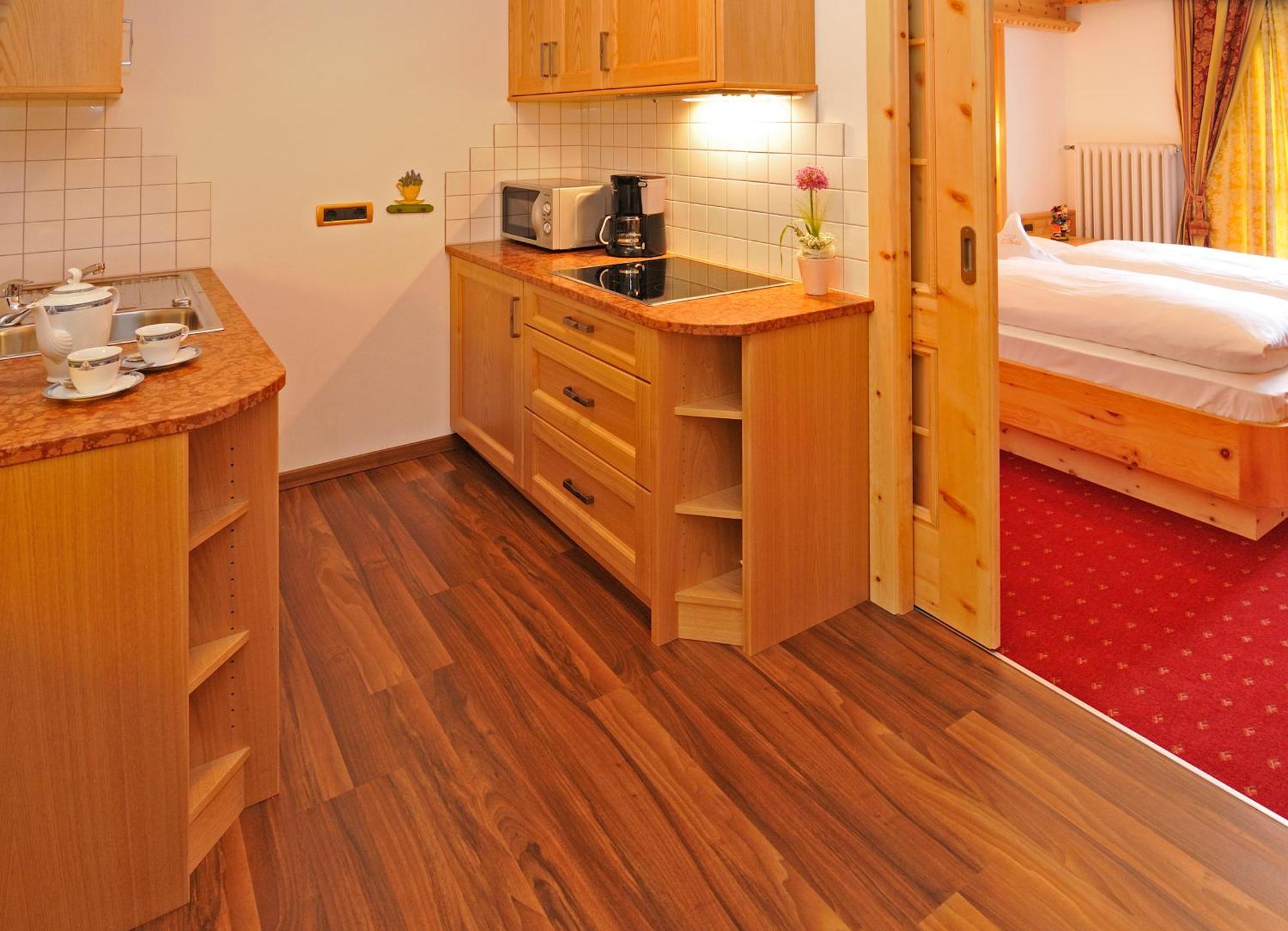 Garni Hotel Iris Selva di Val Gardena Zewnętrze zdjęcie